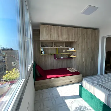 Apartment Centre *